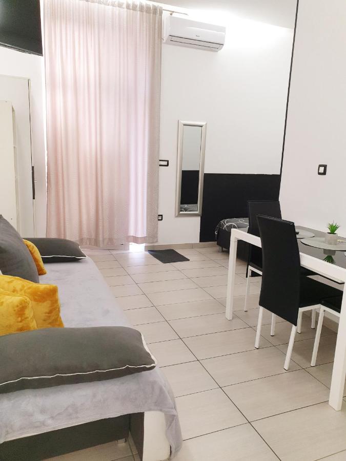 Apartments Centar City Split Bagian luar foto